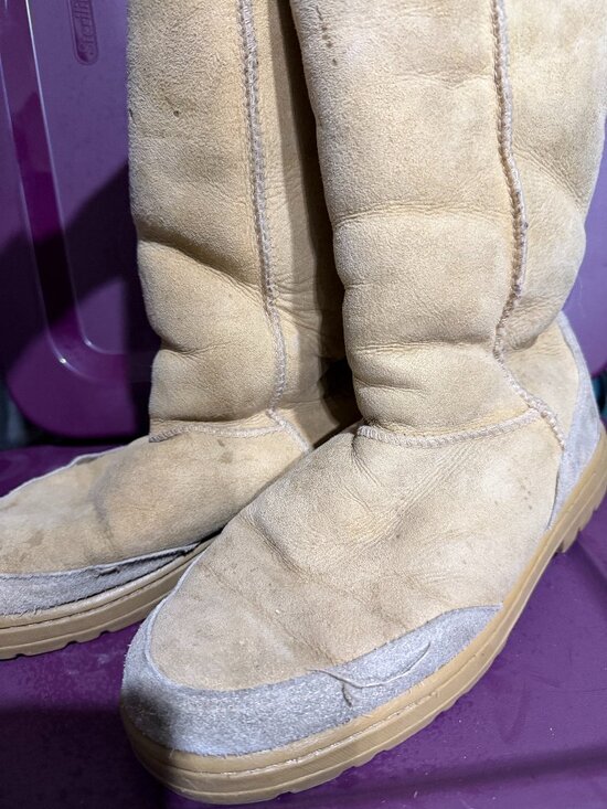 Vintage Tall Tan UGG Boots - Picture 1 of 4